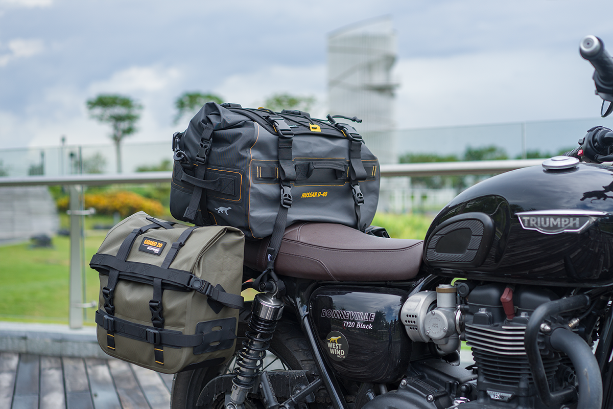 Hussar D40 Duffle (New for 2024!)