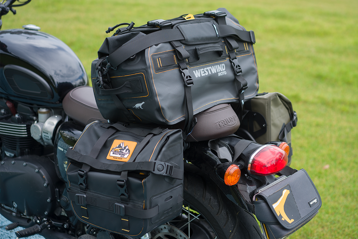Hussar D40 Duffle (New for 2024!)