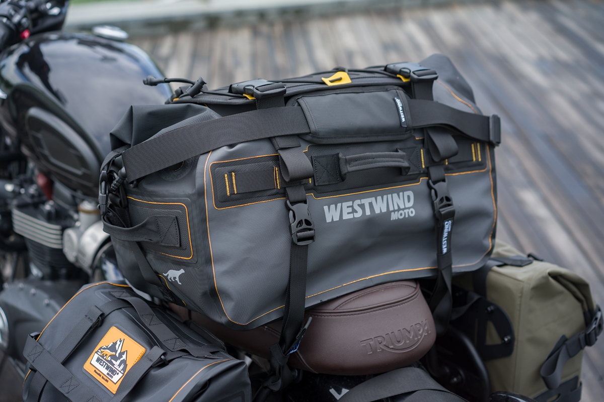 Hussar D40 Duffle (New for 2024!)